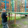 По ул. Гурьянова, д. 1 управляющая компания МАУ «Коммунальное управление» провела ремонт горки на детской площадке.