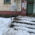 Установка поручня для маломобильных граждан.