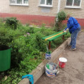 Отремонтировали лавочки и урны на ул. Мира 12
